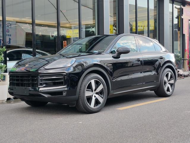 Cayenne Coupé E-Hybrid 2024 Cayenne E-Hybrid Coupé 2.0T