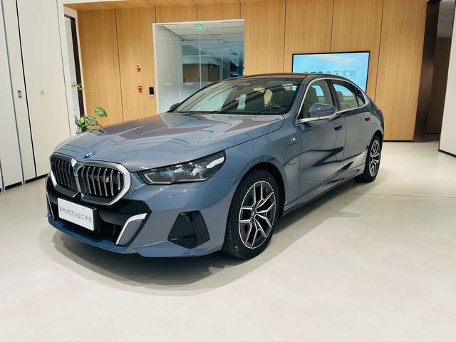 BMW i5 2024 eDrive35L Premium M Sport Package