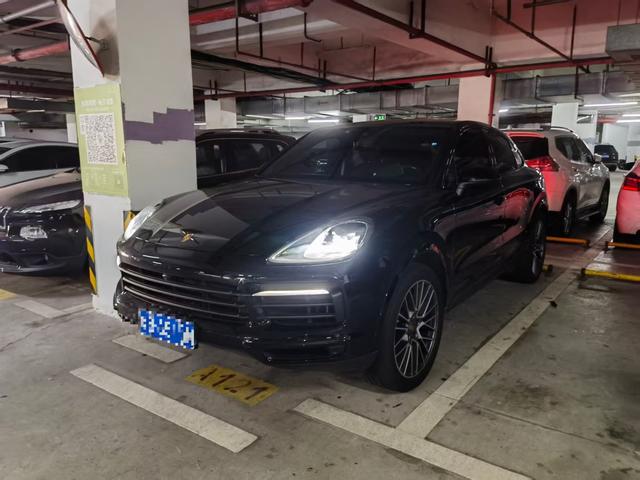Cayenne Coupé 2023 Cayenne Coupé 3.0T Platinum Edition