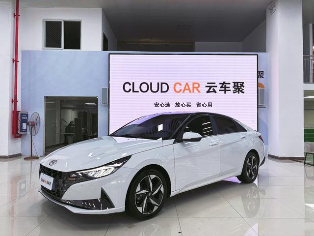Elantra 2021 240TGDi DCT LUX Premium