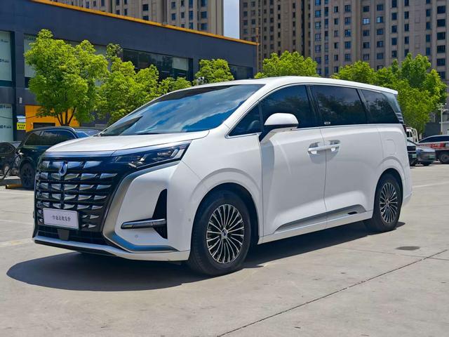 Denza D9 DM 2022 970 four-wheel drive flagship model