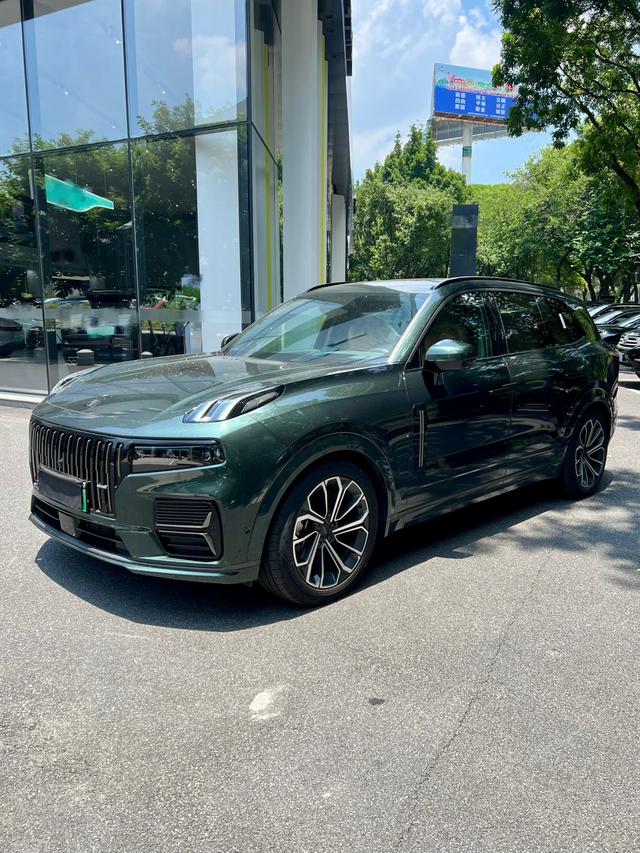 Lynk &Co. 09 EM-P 2024 EM-P 2.0 TD six-seater ULTRA