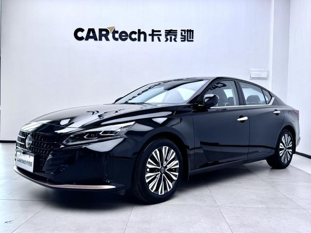 Teana 2024 2.0L SV Black Gold Version