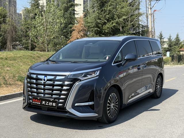 Denza D9 DM 2022 970 four-wheel drive flagship model
