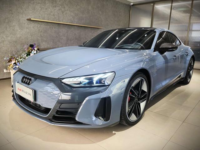 Audi e-tron GT 2023 basic model