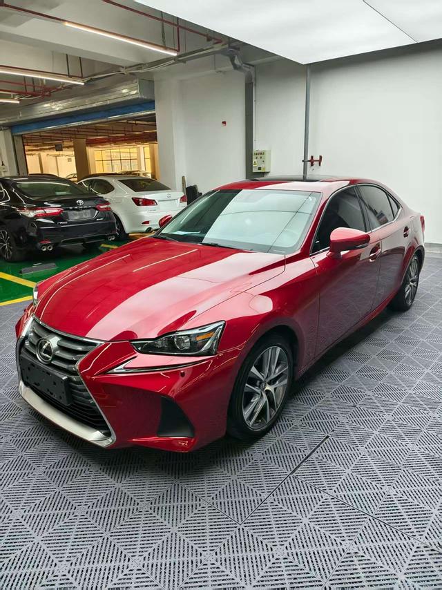 Lexus IS 2017 model 300 Fengshang Edition