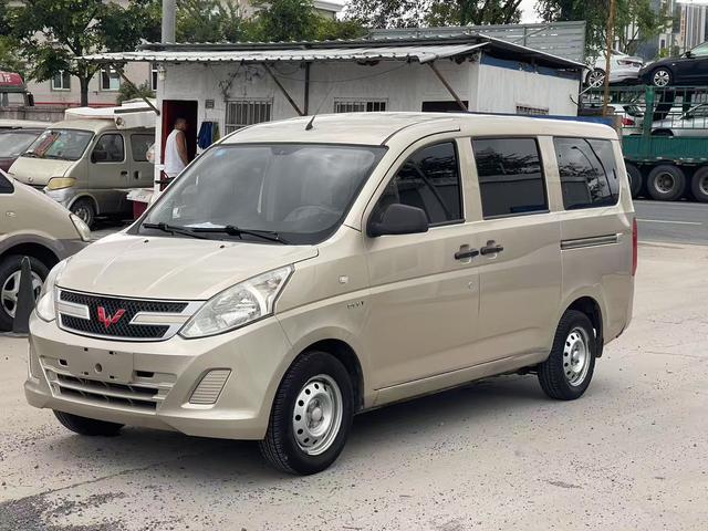 Wuling Rongguang V 2018 1.5L Practical Type