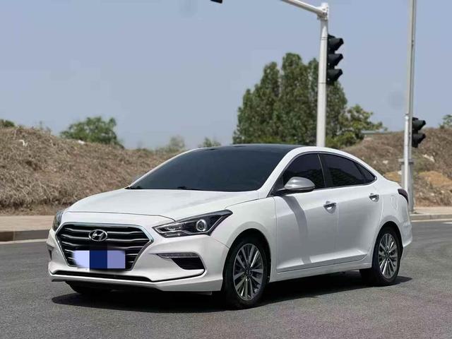 Mito 2017 1.8L Auto Premium DLX State V