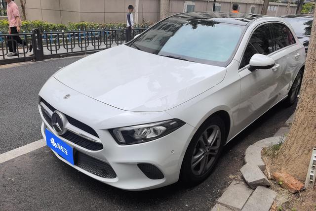 Mercedes-Benz A-Class (Import) 2019 A 200 Dynamic