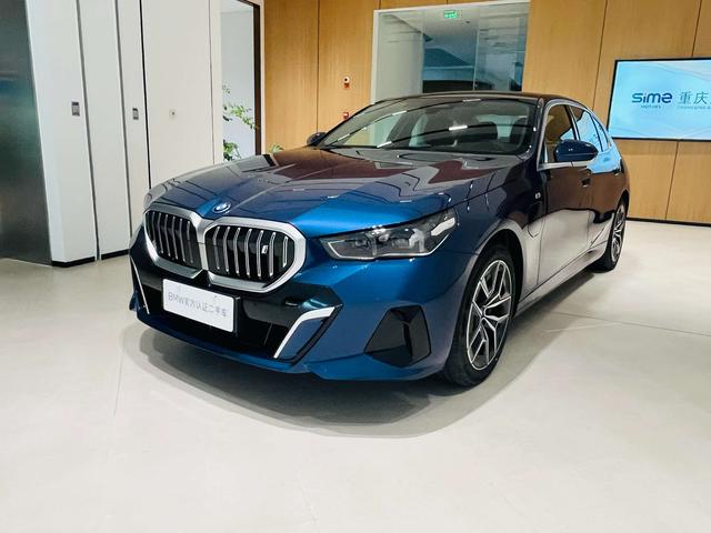 BMW i5 2024 eDrive35L M sports suit