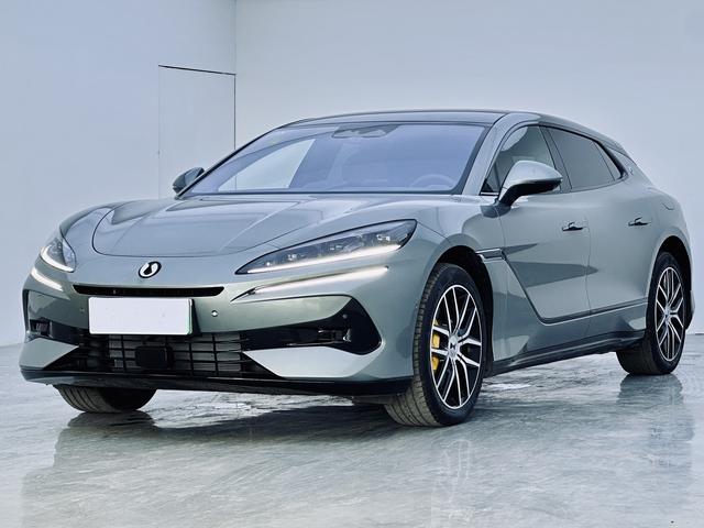 Denza Z9GT DM 2024 1100 four-wheel drive Max version