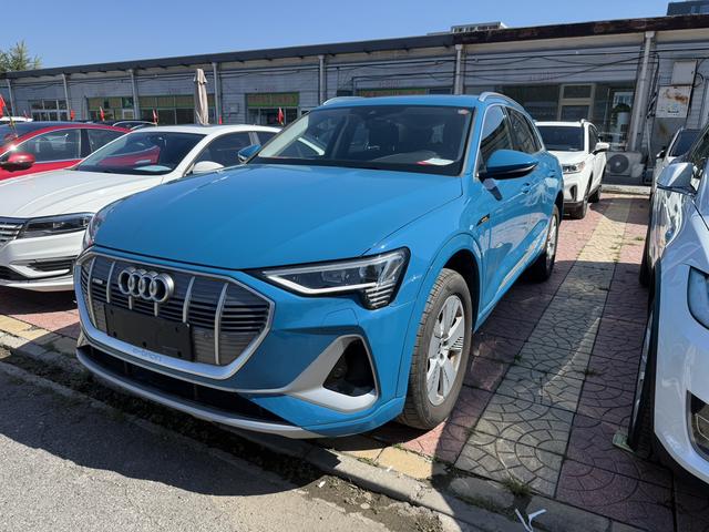 Audi e-tron 2021 50 quattro deluxe