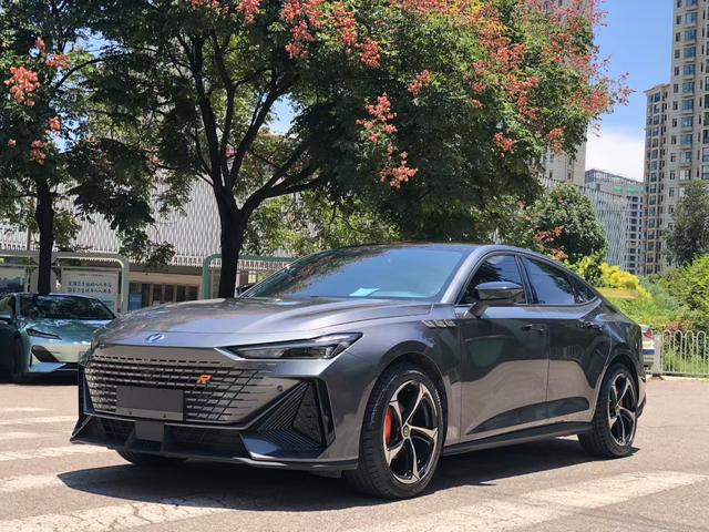 Chang'an UNI-V 2022 1.5T Premium