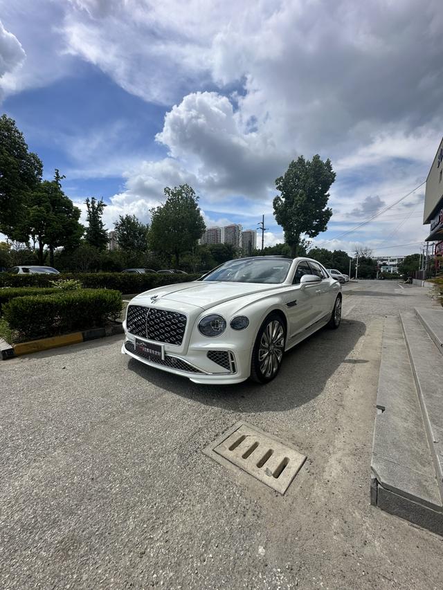 Flying Spur PHEV 2025 4.0 T V8 Mulliner