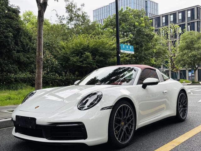 Porsche 911 2023 Targa 4 3.0T