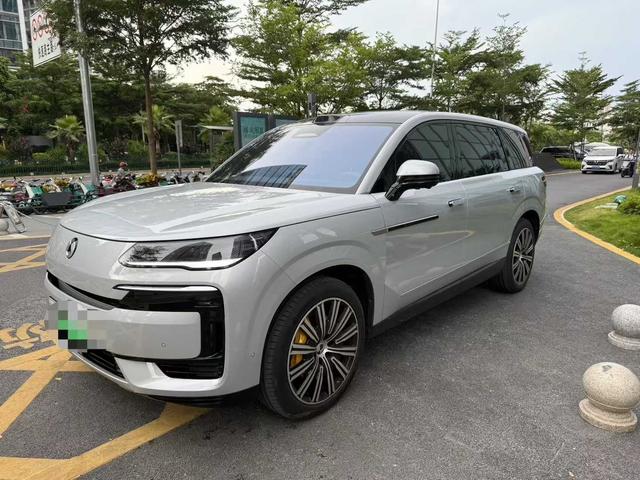 Denza N9 DM 2025 Premium Type