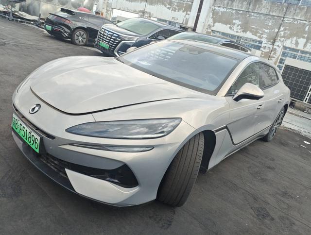 Denza Z9GT DM 2024 1100 four-wheel drive Ultra version