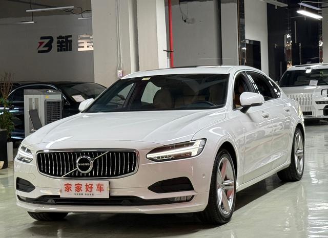 Volvo S90 2018 T4 Intelligent Vision Edition