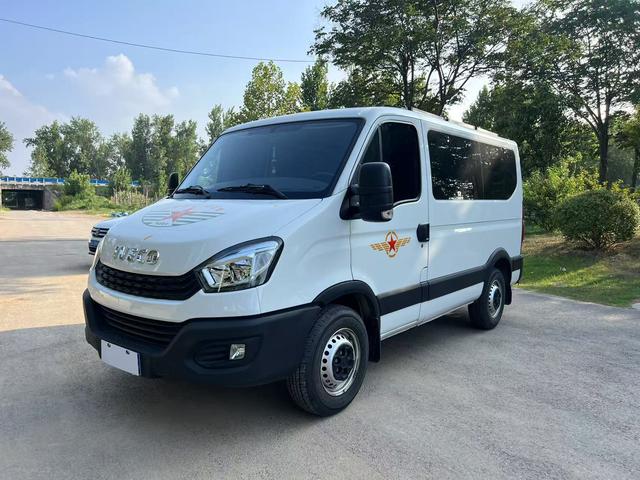 IVECO OCEAN 2021 2.0T MANUAL SUPER RAY SHORT AXLE LOW ROOF SIDE SLIDING DOOR F1A
