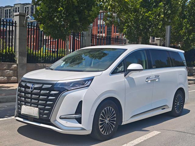 Denza D9 DM 2022 970 four-wheel drive flagship model