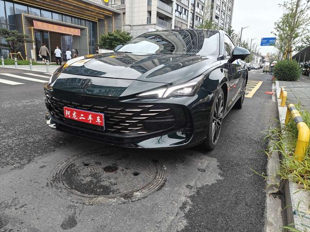 MG7 2023 2.0T automatic Beauty Hunting Luxury Edition