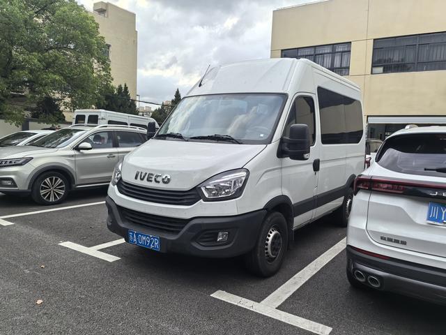 Iveco Outback 2020 2.3T Manual Super Rays Long Axle Short Overhang High Roof High Power F1A