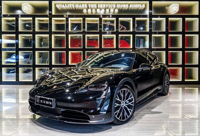 Taycan 2022 Taycan Turbo Cross Turismo