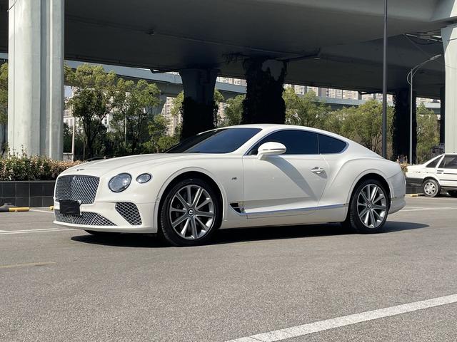 Continental 2020 4.0T GT V8