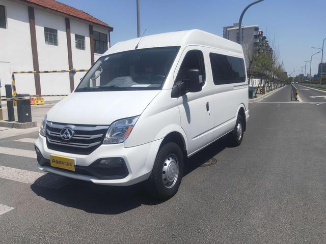New Way V80 2015 2.5T Manual Commercial Jet Edition Short Axle Medium Roof