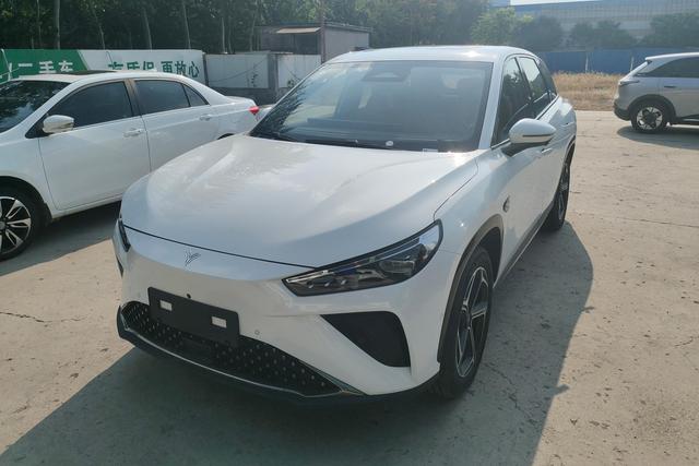 Nezha L 2024 Extended Range Version 220 flash Charging Version