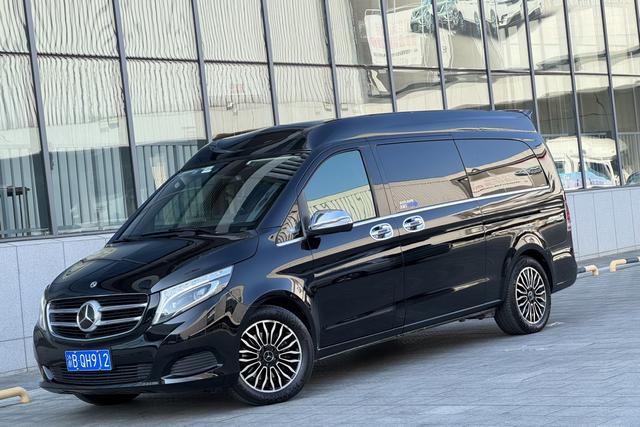 Mercedes-Benz V-Class 2017 V 260 L Premium Plus