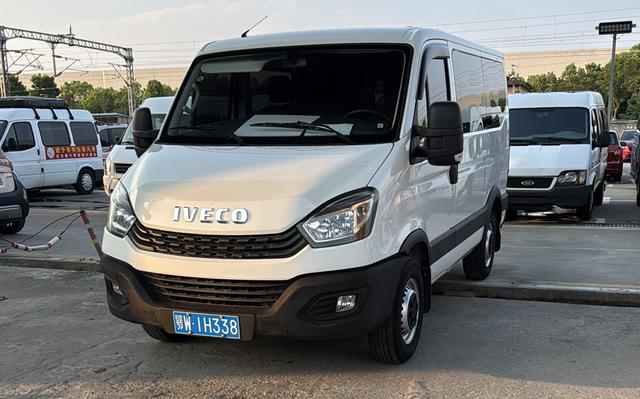 IVECO OCEAN 2021 2.0T MANUAL SUPER RAY SHORT AXLE LOW ROOF SIDE SLIDING DOOR F1A
