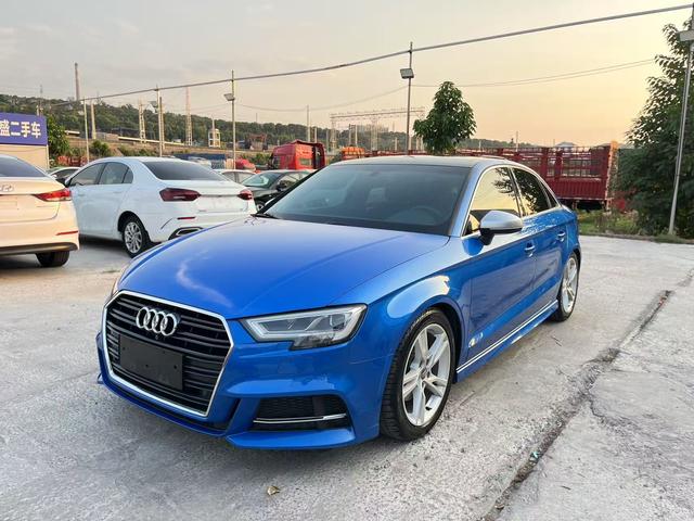 Audi A3 2019 Limousine 35 TFSI Style National V