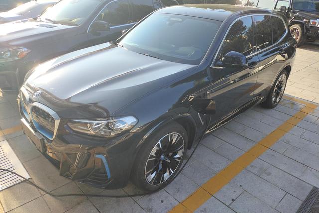 BMW iX3 2022 Genesis