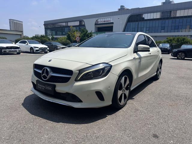 Mercedes-Benz A-Class (Import) 2017 A 200 Style