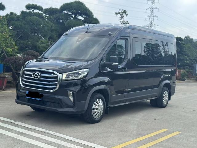 Xintu V90 2019 2.0T manual Zhida rear drive dual tires, extended axle, high top 9 seats