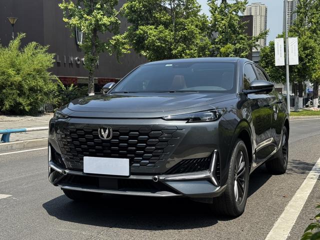 Chang'an UNI-K 2023 2.0T Yue Shang Model