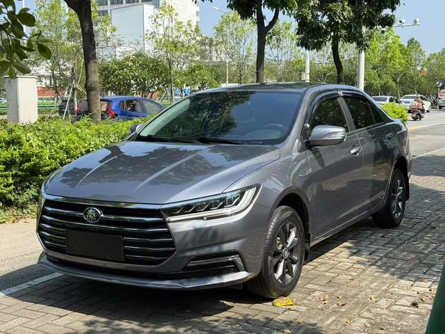 Qin 2019 1.5L Automatic Deluxe