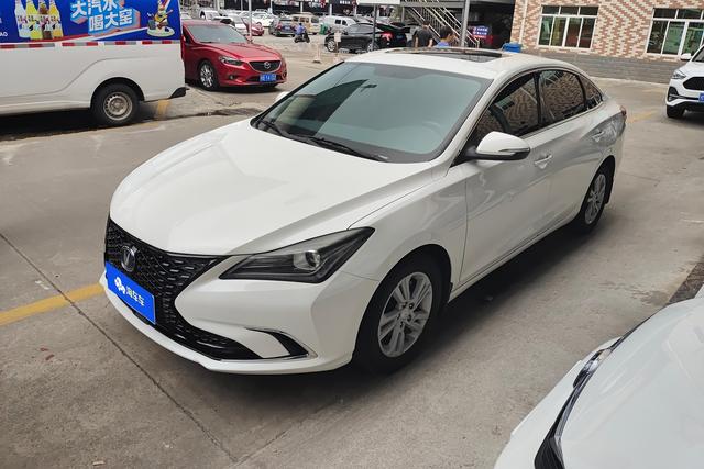 Escape 2019 Blue Whale Edition 280T DCT Power