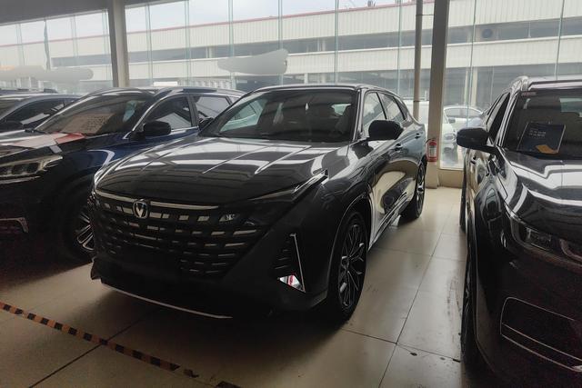 Changan UNI-Z 2025 1.5T DCT Luxury