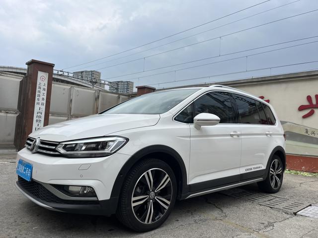 Touran L 2018 280TSI Expansion Deluxe 7-seat National VI