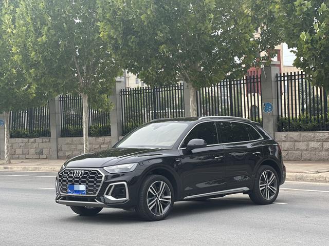 Audi Q5L 2022 40T Luxury Dynamic