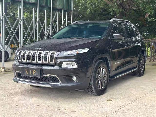 Free Light 2020 2.0L two-wheel drive classic sports version