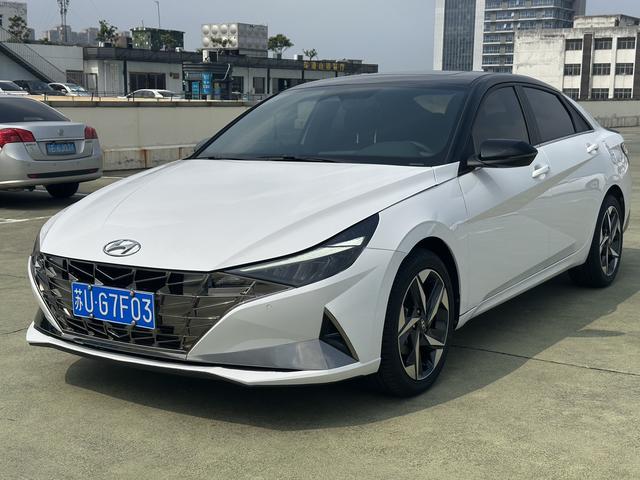 Elantra 2022 240TGDi DCT GLX Black Knight Limited Edition