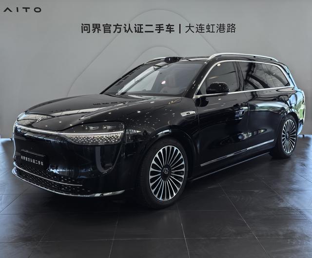 Wenjie M9 2024 Extended Range Ultra Five-seater version