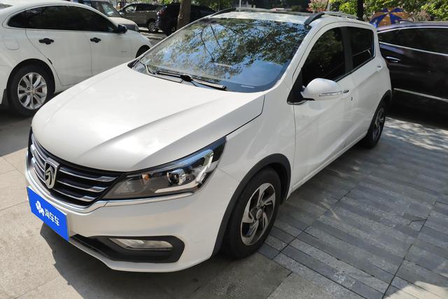 Baojun 310 2017 1.5L automatic luxury type