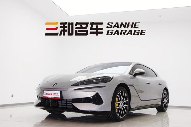 Denza Z9GT DM 2024 1100 four-wheel drive Max version
