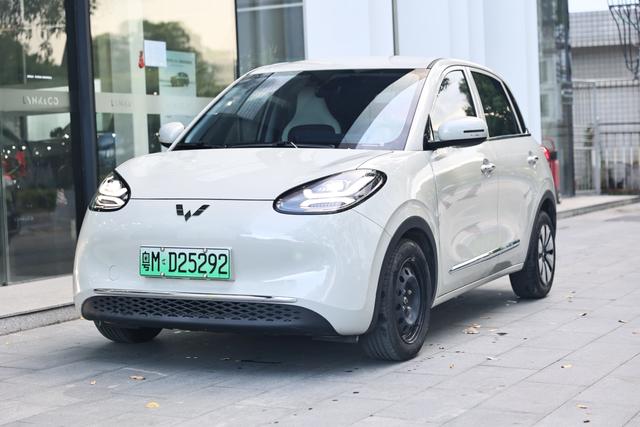Wuling Colorado Model 2023 203KM Comfort