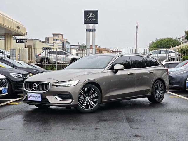 VOLVO V60 2021 B5 Intelligent Luxury Edition