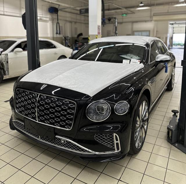 Flying Spur PHEV 2025 4.0 T V8 Mulliner